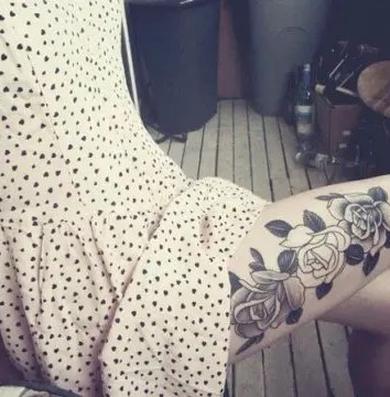 tatoo Fleurs cuisse