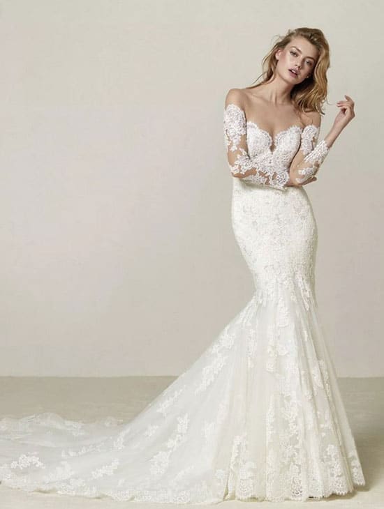 Robe Dentelle Avec Traine