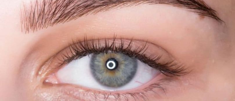 Sourcils microblading