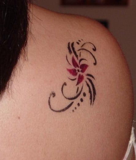 Tatouage Discret 