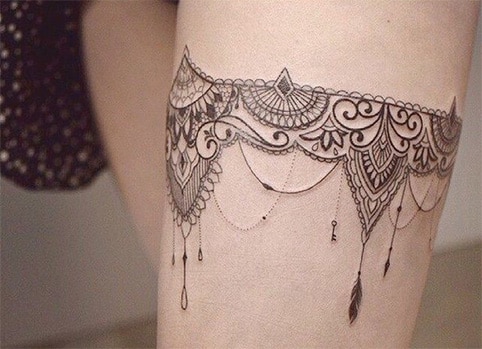 Tatouage Effet Bracelet autour de la cuisse