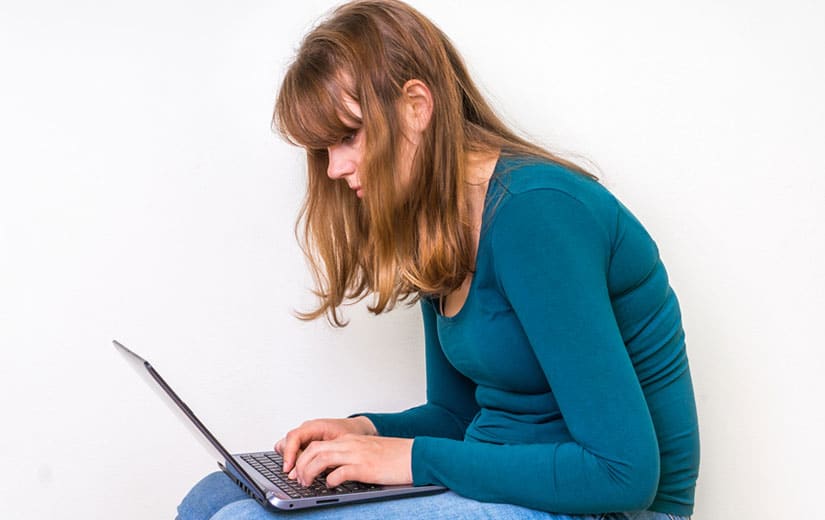 Attention Posture Femme