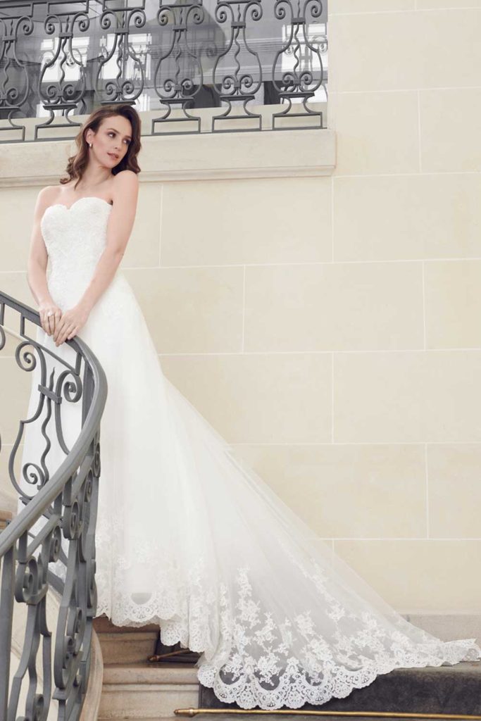 Robe Mariee Dentelle Trapeze