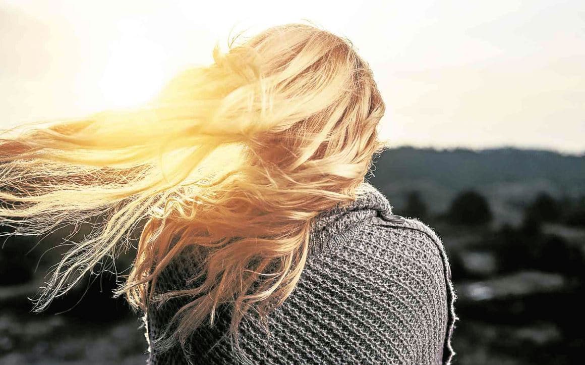 Cheveux Blond Au Soleil