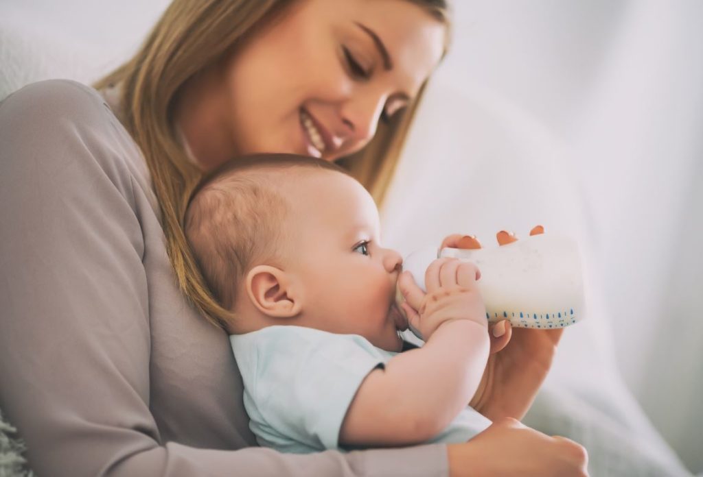 Bébé Maman Biberon
