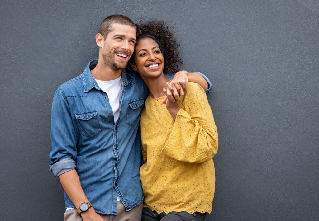 Couple épanoui 