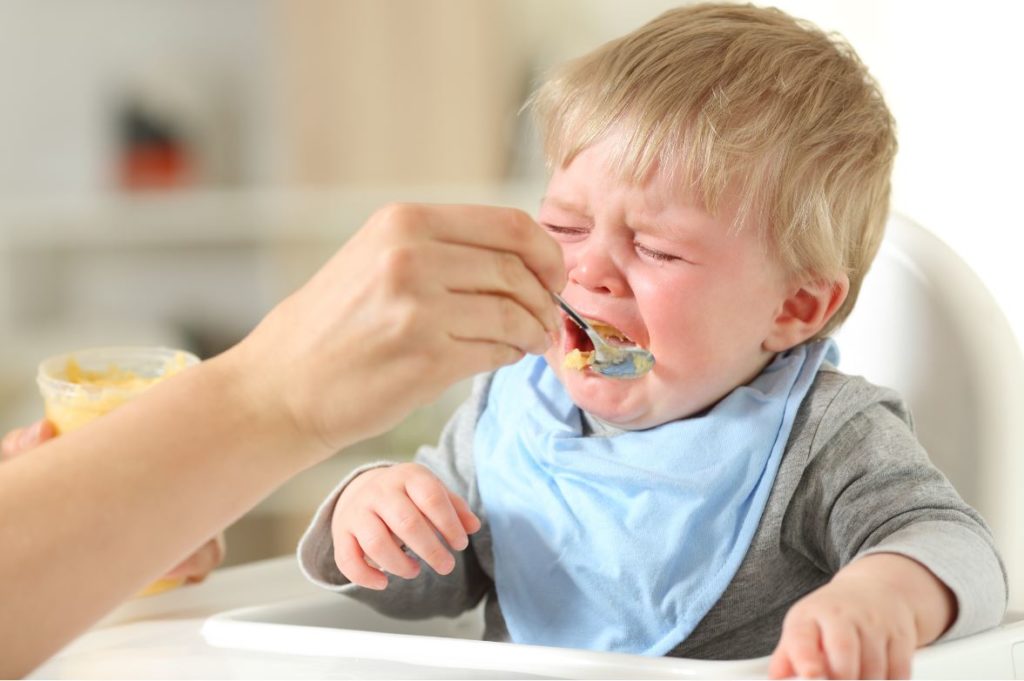 Enfant Refuse Nourriture 