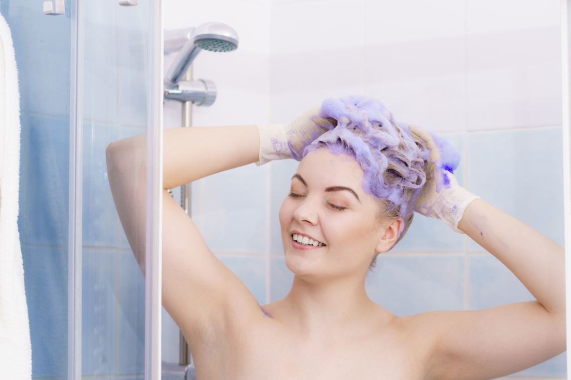 Shampoing bleu présentation, bienfaits et utilisation