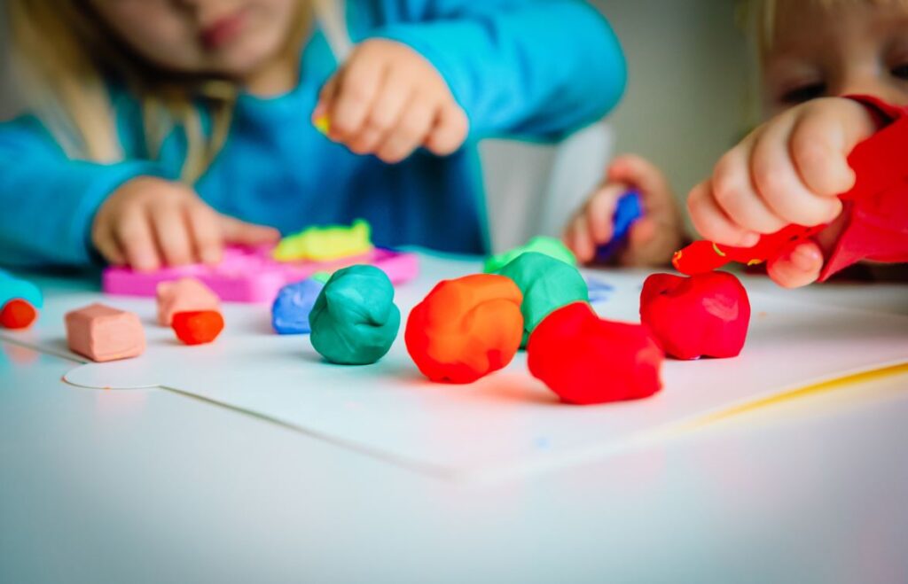 Activité Enfants Pâte à Modeler