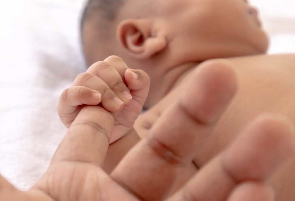 Reflexe De Moro Bébé
