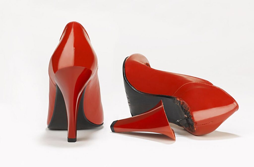 Talon Chaussure Cassé