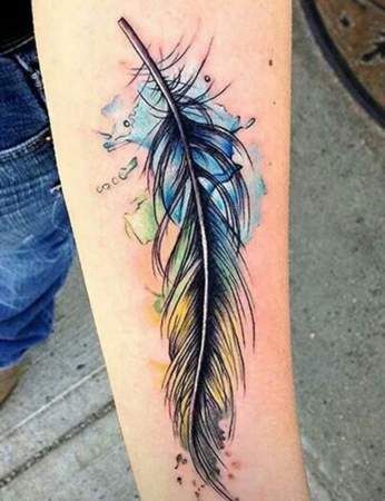 tatouage plume Avant Bras