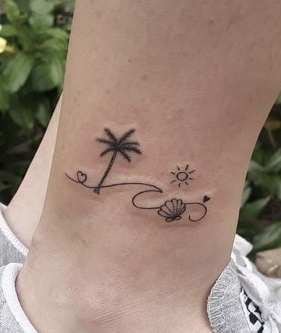 Un paysage tatoué à la cheville