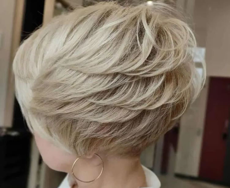 Bixie Cut Blond Uni