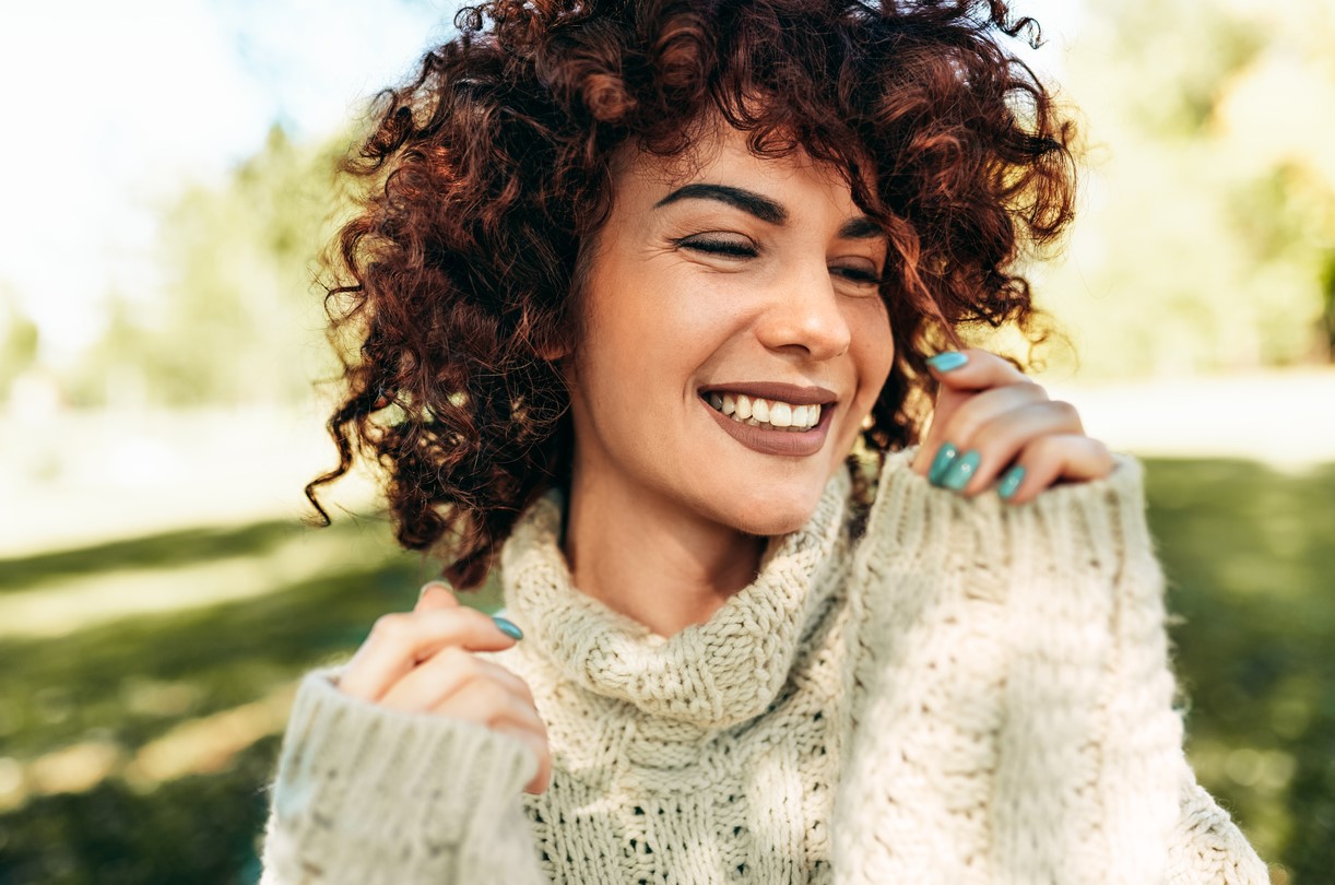 Coupe Cheveux Frisés Au Naturel