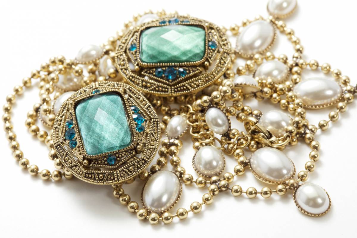 Img Comment Trouver Des Bijoux Vintage Pour Rehausser Votre Style