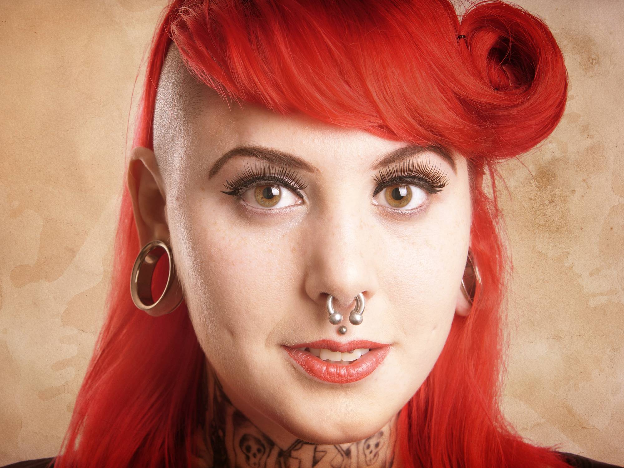 alt = piercing septum