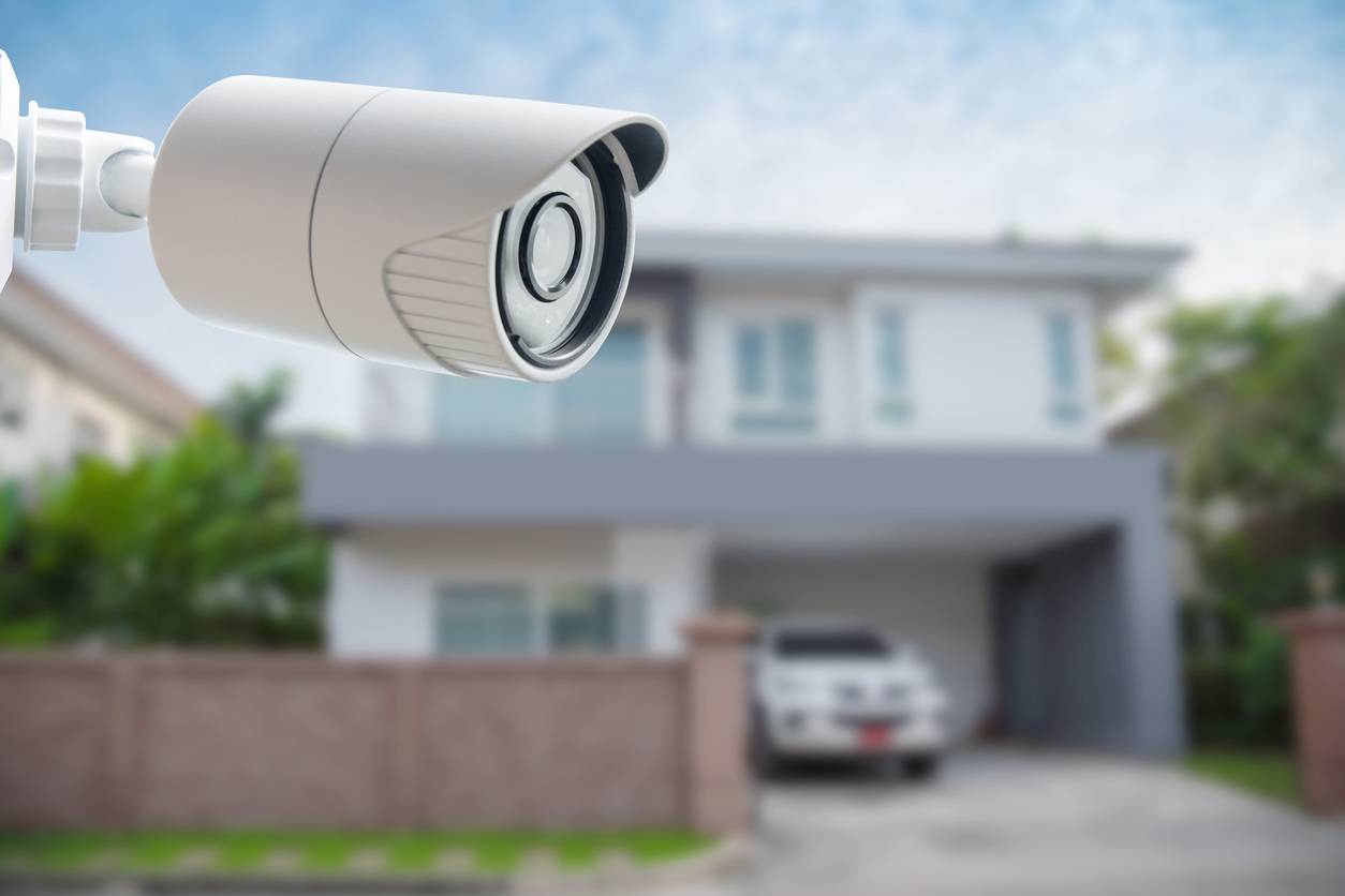 alt = vidéosurveillance à domicile