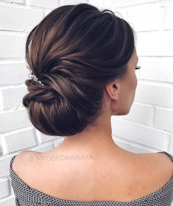 Le chignon bas
