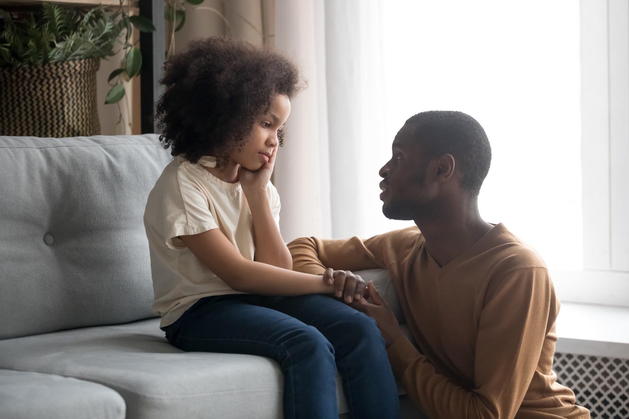 Papa communique avec sa fille