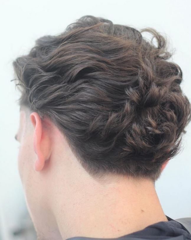 coupe Longue Cheveux Ondulés