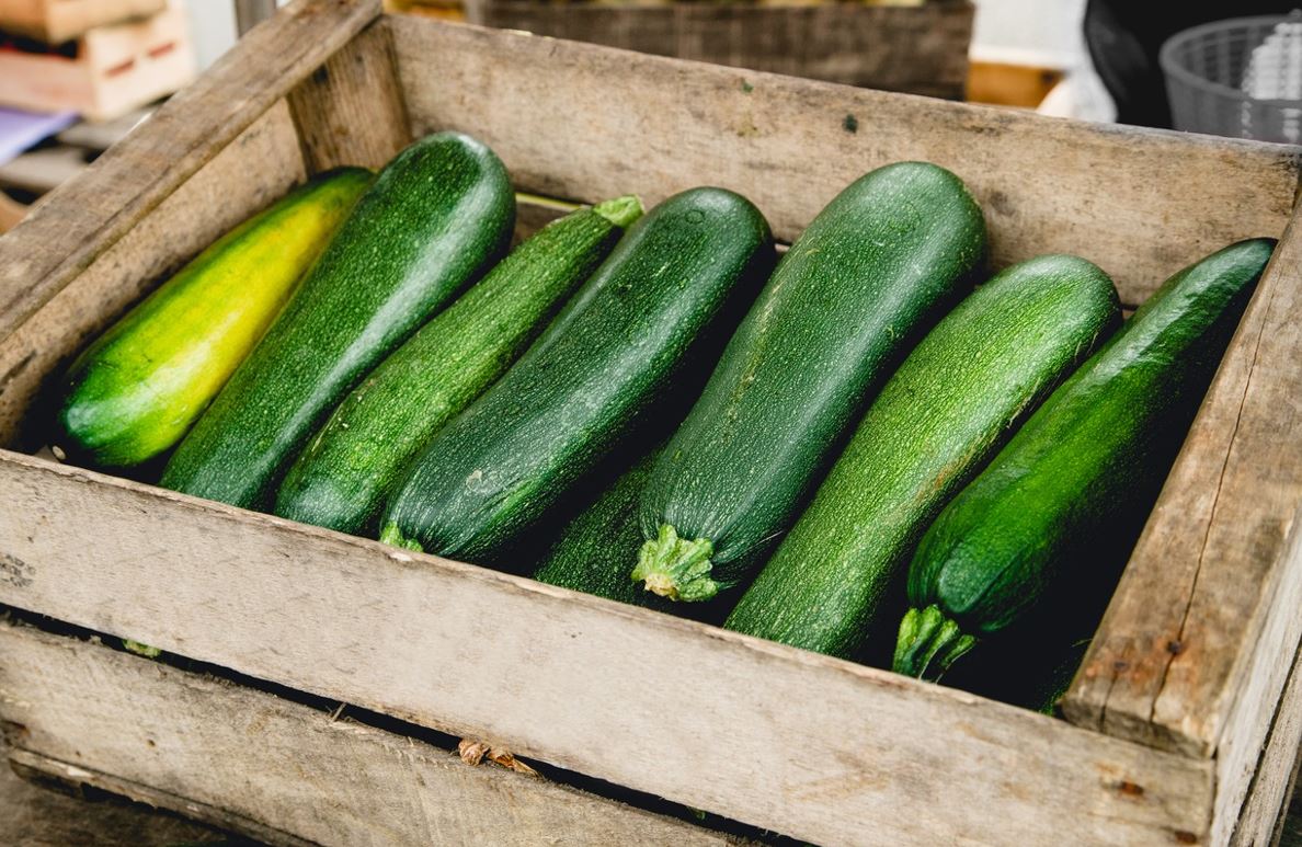 Courgettes Dans Une Cagette En Bois