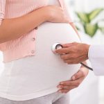 femme enceinte chez le medecin