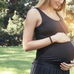 femme enceinte avec un bola de grossesse