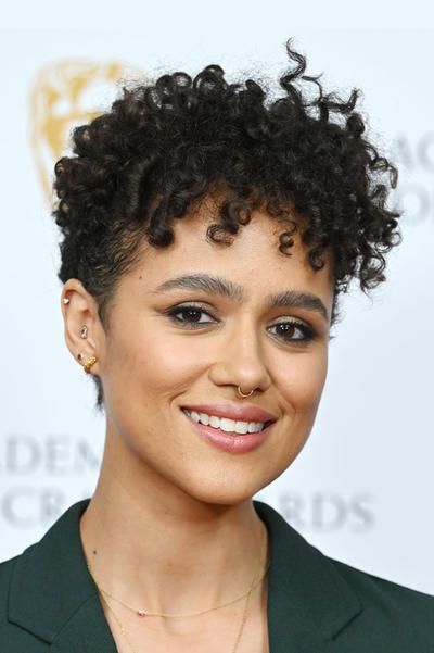 Pixie Cut Très Court Avec La Nuque Dégagée