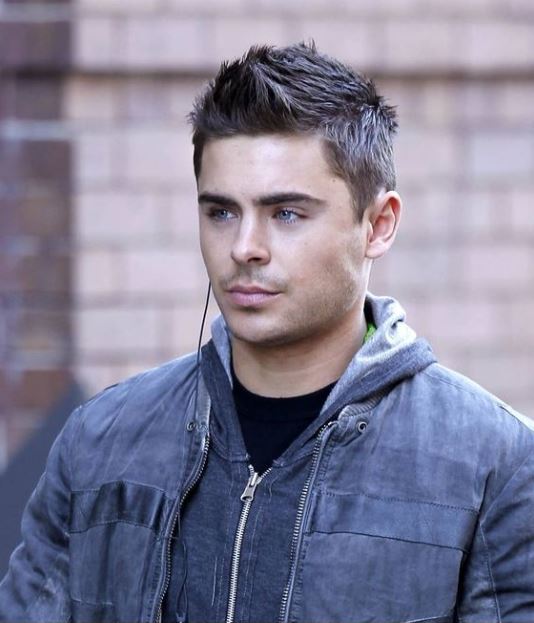 Coupe Quiff Style Mohawk Avec Effet Mouillé