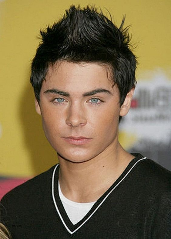 Coupe Quiff Style Mohawk Avec Longues Mèches