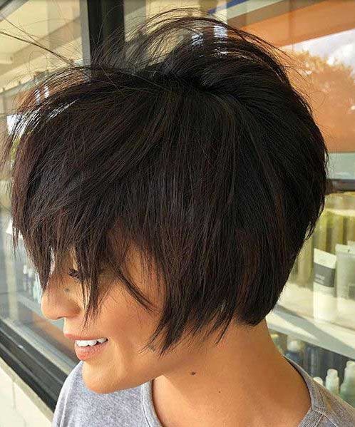Carré Bob Arrondi Sur Cheveux Fins Sans Volume 