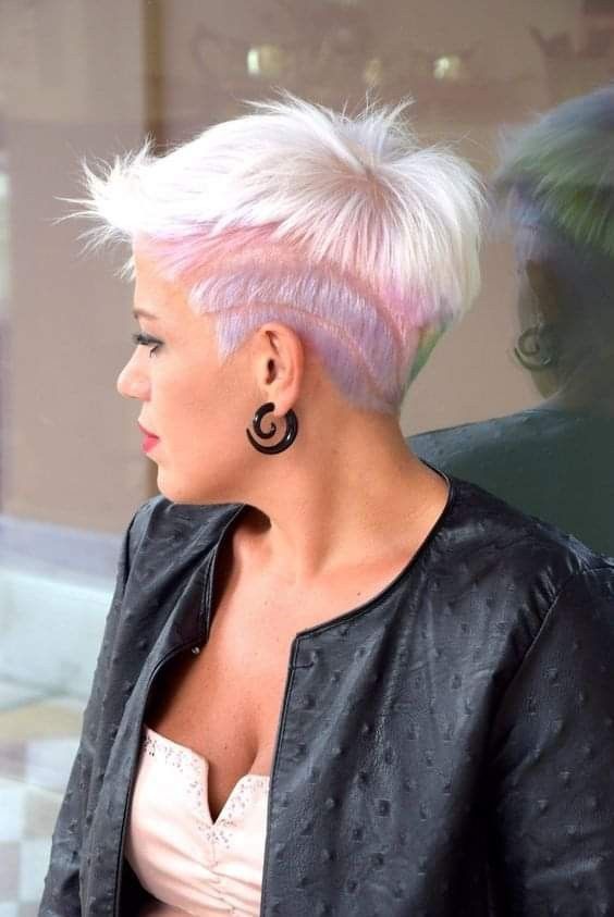 Pixie Cut Tricolore Empilé Sur Cheveux Fins Sans Volume 
