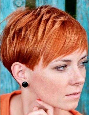 Coupe Bixie Avec Mèches Plumeuses Sur Cheveux Fins Sans Volume Orange Chaud 