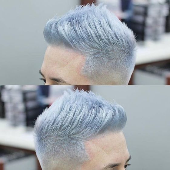 Coupe Quiff Balayée Sur Le Côté Sur Cheveux Blond Gris