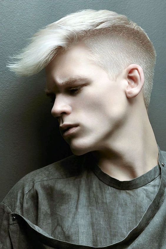 Coupe Mohawk Avec Mèches Longues