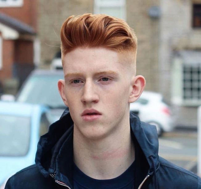 Coupe Quiff Pompadour Sur Cheveux Broux