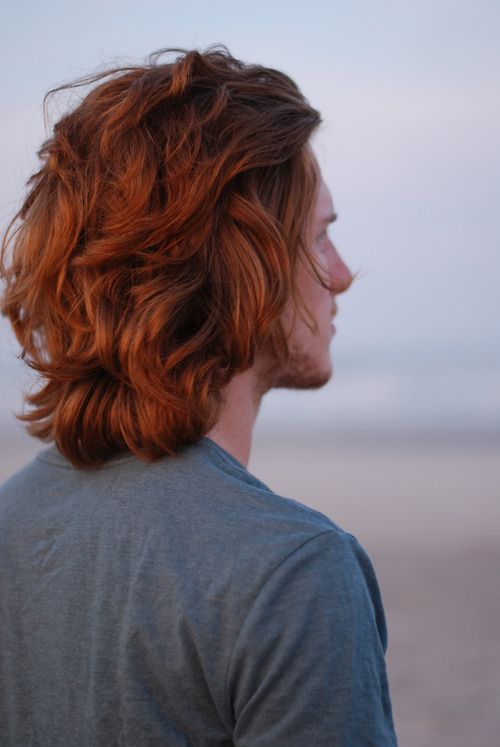 Coupe Mi Longue Dégradée Légèrement Wavy Sur Cheveux Broux