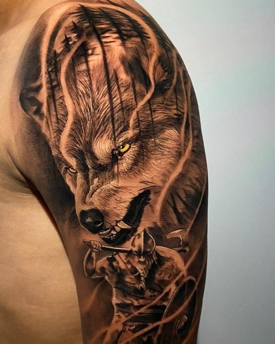 Tatouage Loup & Guerrier Sur Le Bras