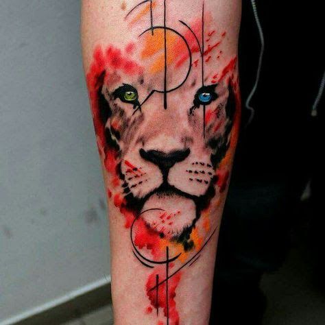 Tatouage Tête De Lion Aquarelle Graphique Sur L’avant Bras