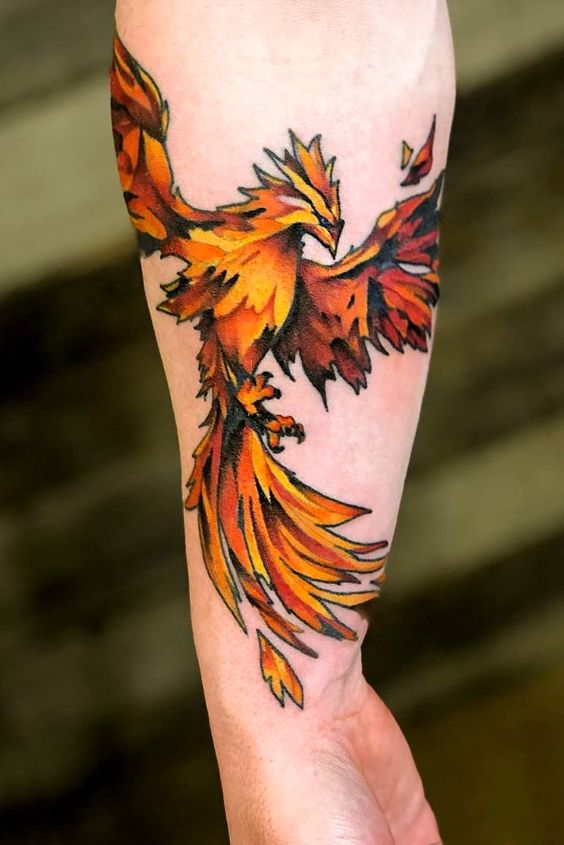 Tatouage Phoenix Couleur Feue Sur L'avant Bras