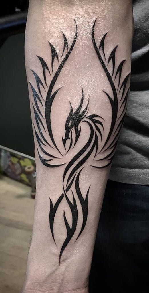 Tatouage Phoenix Ghotique Sur L'avant Bras