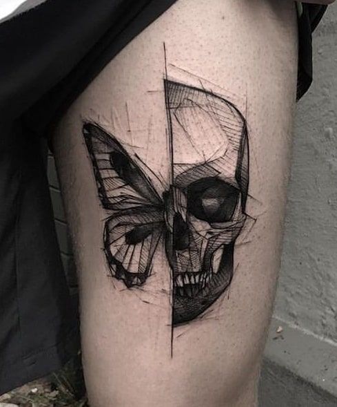 Tatouage Papillon & Crâne Graphique Sur La Cuisse