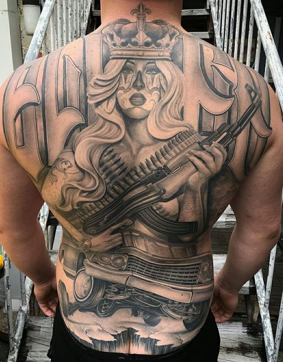 Tatouage Femme Armée