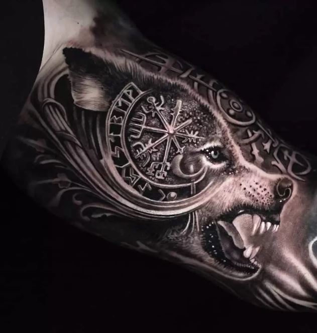 Tatouage Loup Viking Sur Le Bras