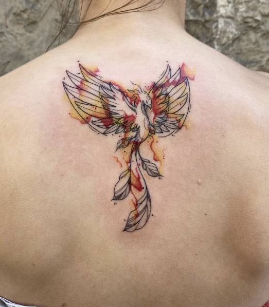 Tatouage Phœnix Graphique Avec Touche D’aquarelle Sur Le Dos