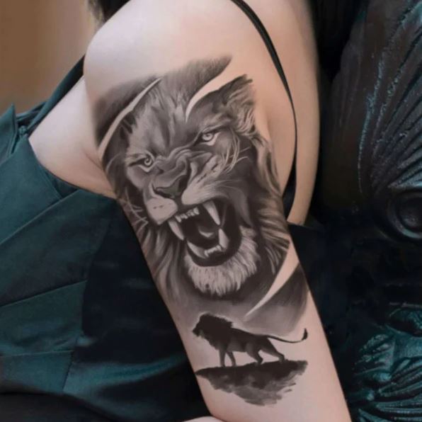 Tatouage Lion Qui Rugit Sur Le Bras