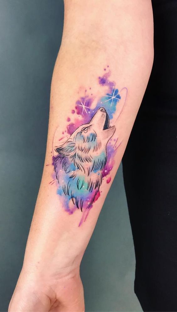 Tatouage Loup & étoiles Sur L’avant Bras