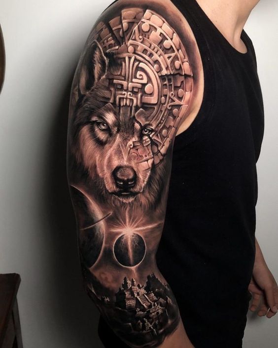 Tatouage Loup Et éclipse Sur Le Bras