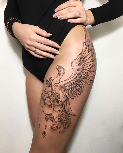 Tatouage Phœnix Et Bégonia Sur La Cuisse
